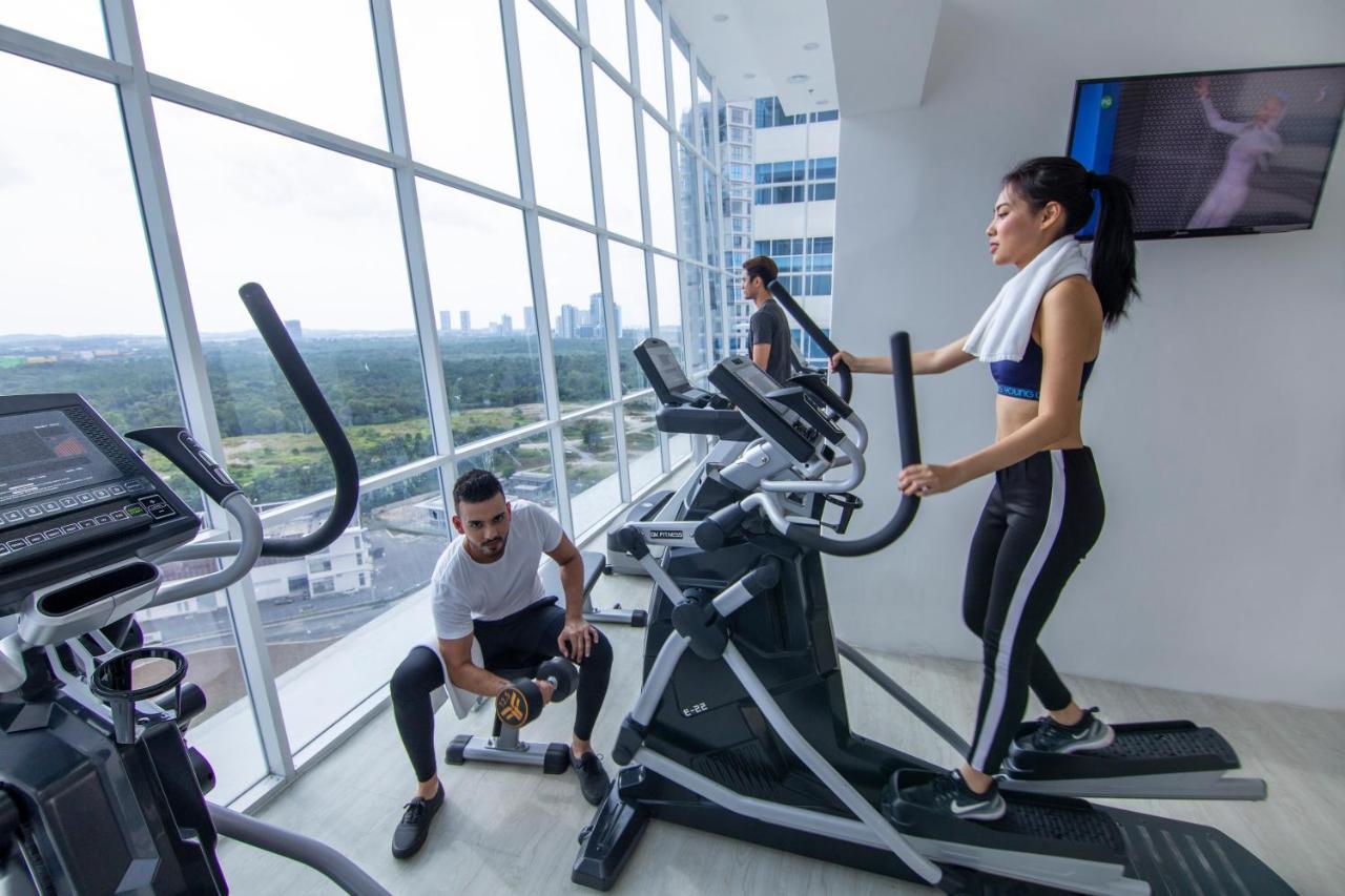 Fraser Place Puteri Harbour Nusajaya  Kültér fotó Elliptical cross trainer