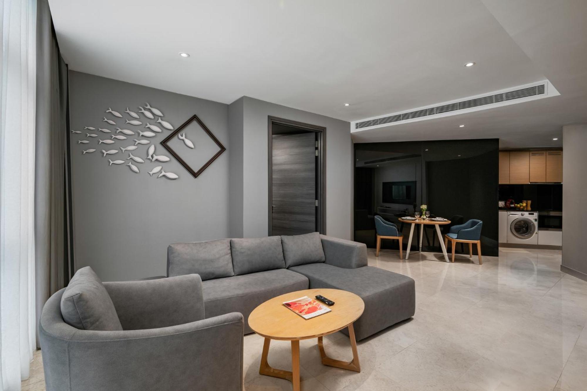 Fraser Place Puteri Harbour Nusajaya  Kültér fotó A living room in a serviced apartment in Singapore