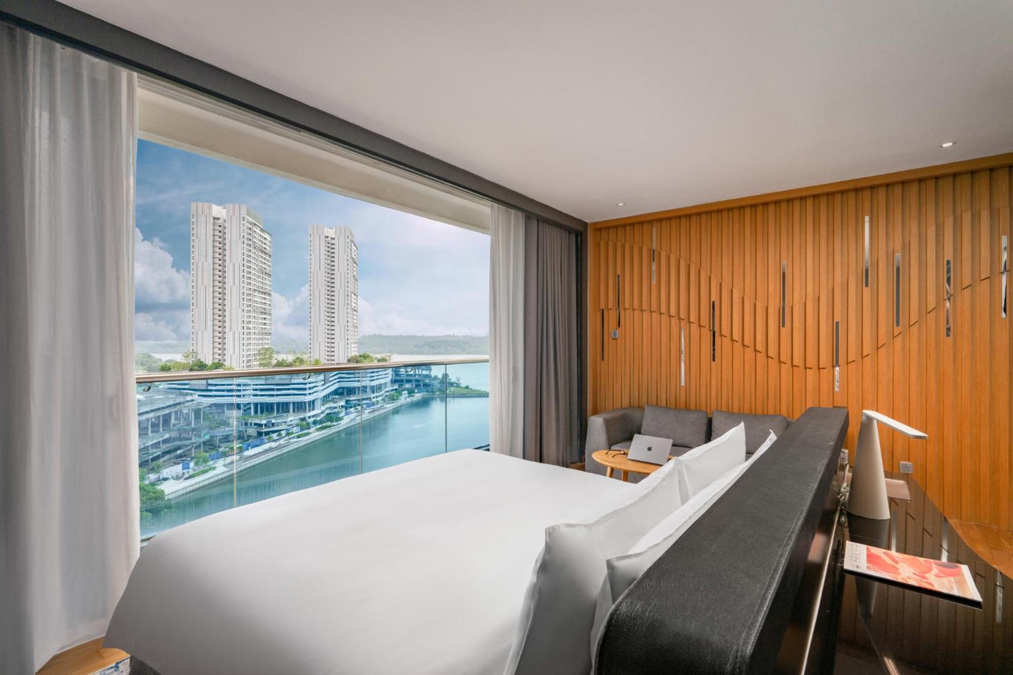 Fraser Place Puteri Harbour Nusajaya  Kültér fotó Deluxe Ocean View