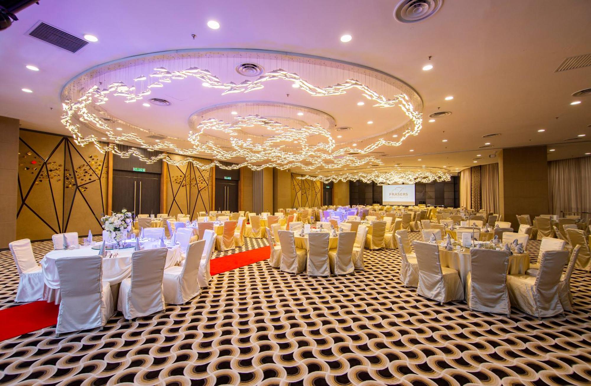 Fraser Place Puteri Harbour Nusajaya  Kültér fotó The ballroom of the hotel